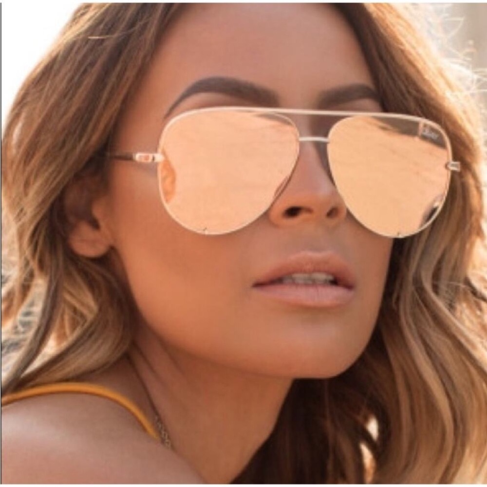 Quay x Desi Perkins “High Key” Mini, Rose Gold
